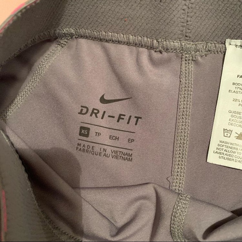 Nike pro - Picture 3 of 3